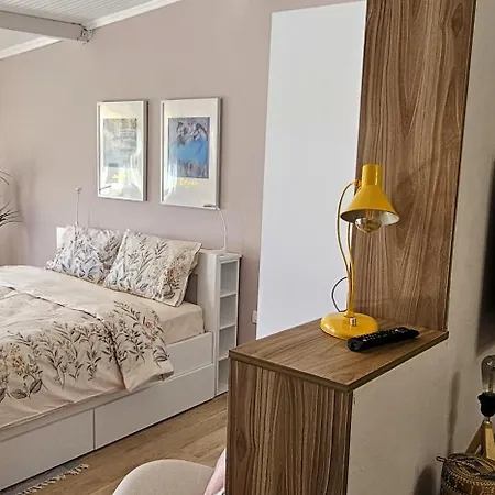 公寓 Nuci's Place 3, Cozy 1 Bedroom With Balcony Near Bllok 地拉那