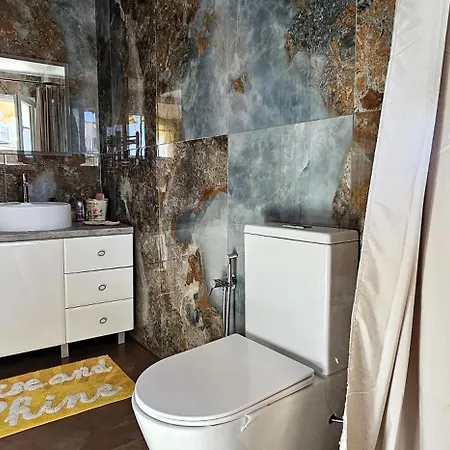 דירה Nuci's Place 3, Cozy 1 Bedroom With Balcony Near Bllok