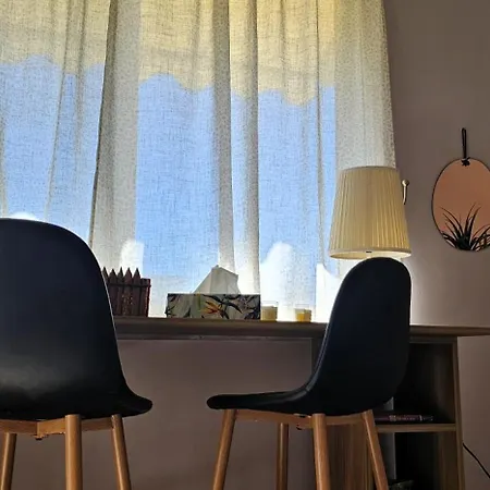 Appartement Nuçi's Place 3, Cozy 1 Bedroom With Balcony Near Bllok *