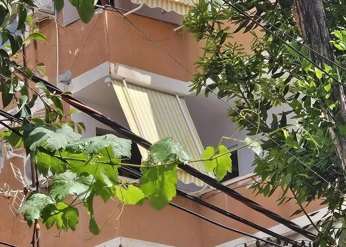 Apartmán Nuci's Place 3, Cozy 1 Bedroom With Balcony Near Bllok *
