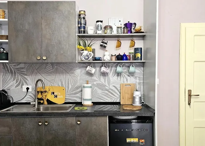 Nuci's Place 3, Cozy 1 Bedroom With Balcony Near Bllok Apartment *