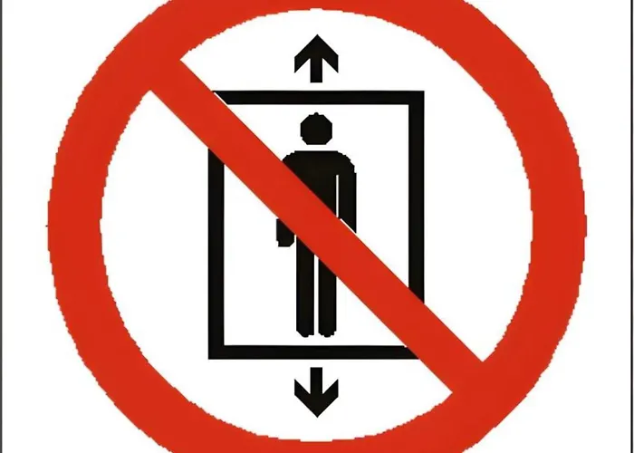 Apartment Nuci's Place 3, Cozy 1 Bedroom With Balcony Near Bllok Tirana